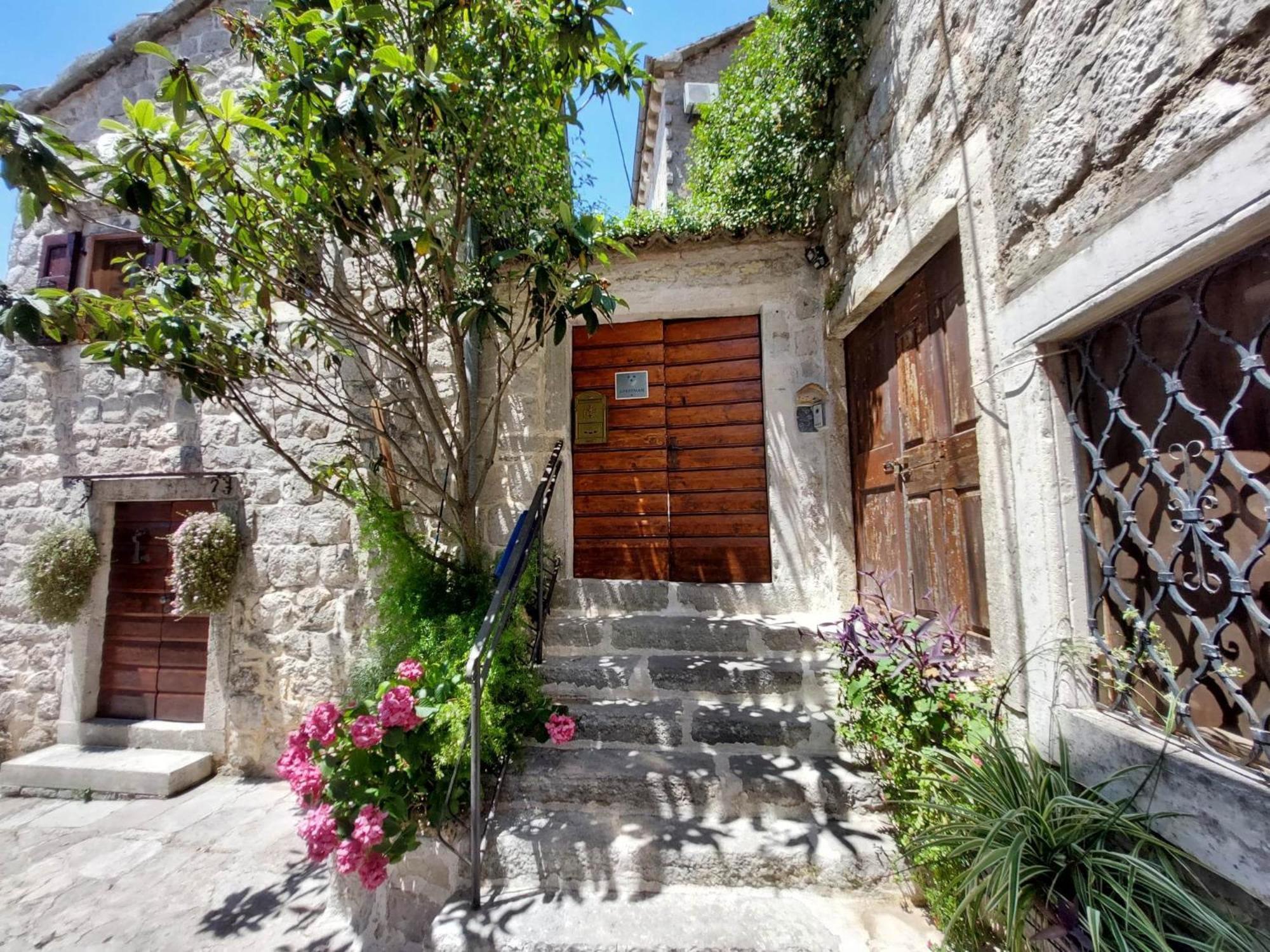 Bluemarine Rooms & Apartments Perast Kültér fotó