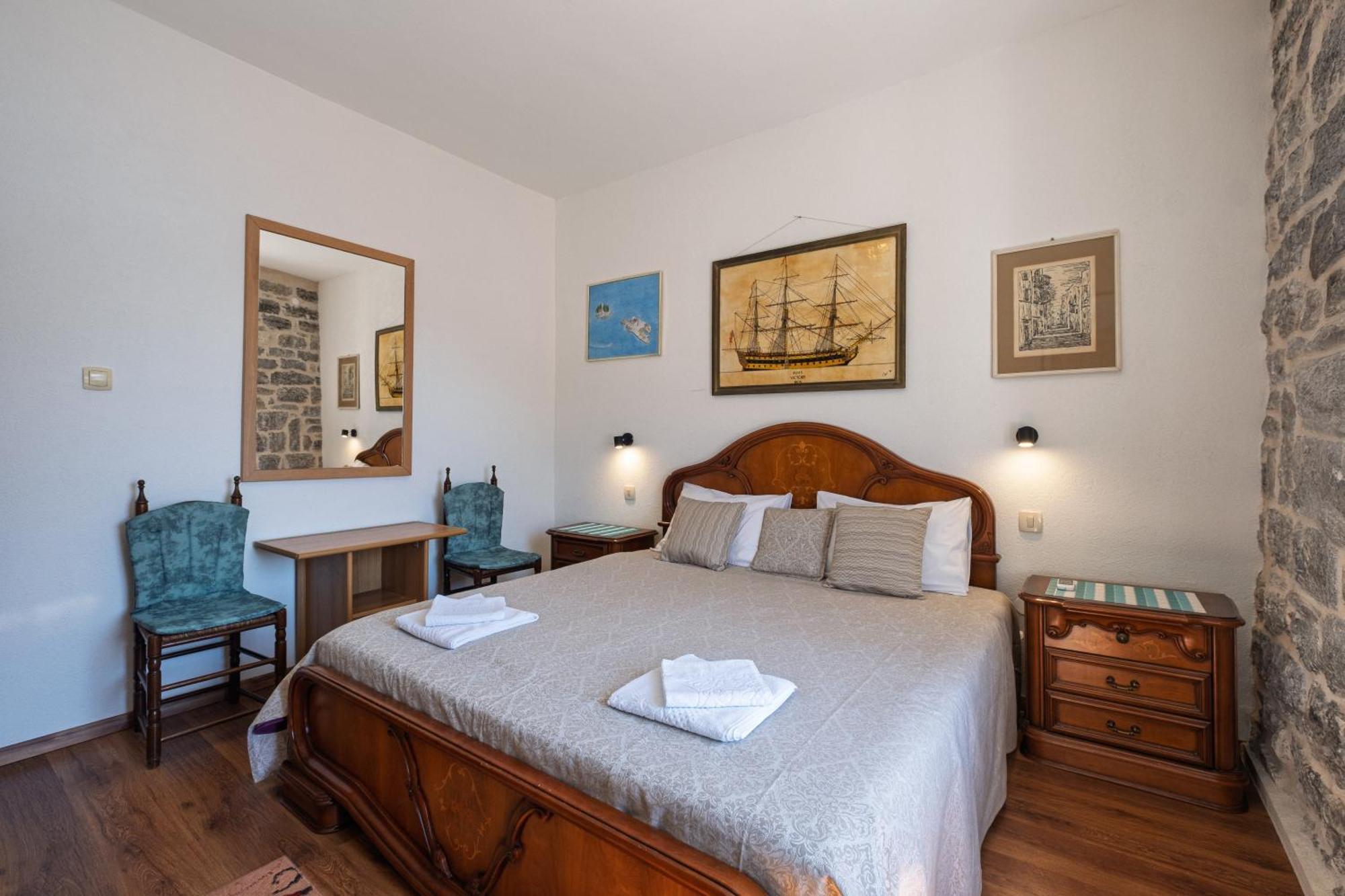Bluemarine Rooms & Apartments Perast Kültér fotó