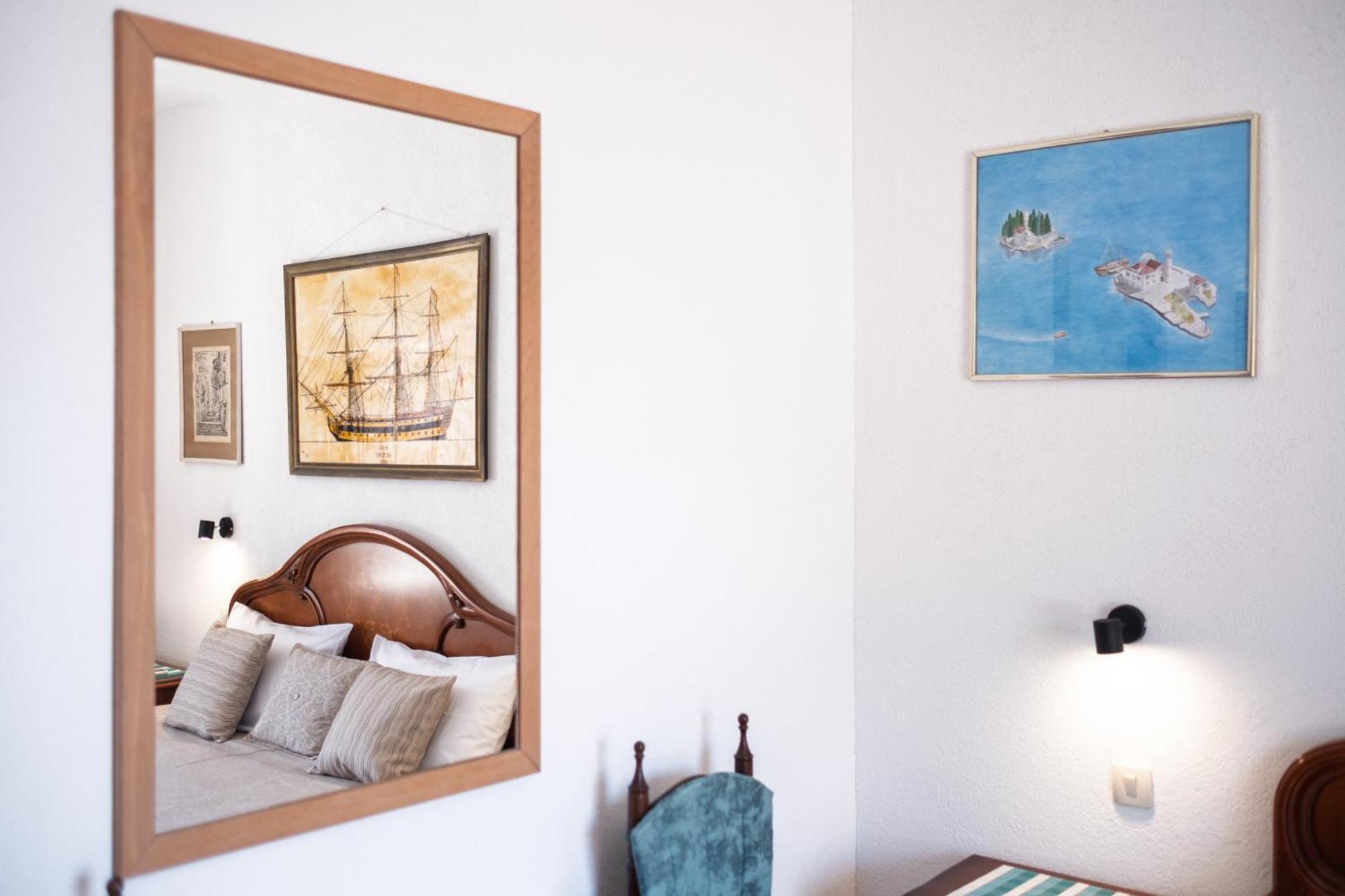 Bluemarine Rooms & Apartments Perast Kültér fotó